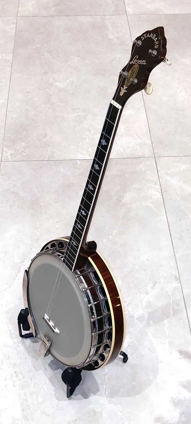 Levin Tenor Banjo