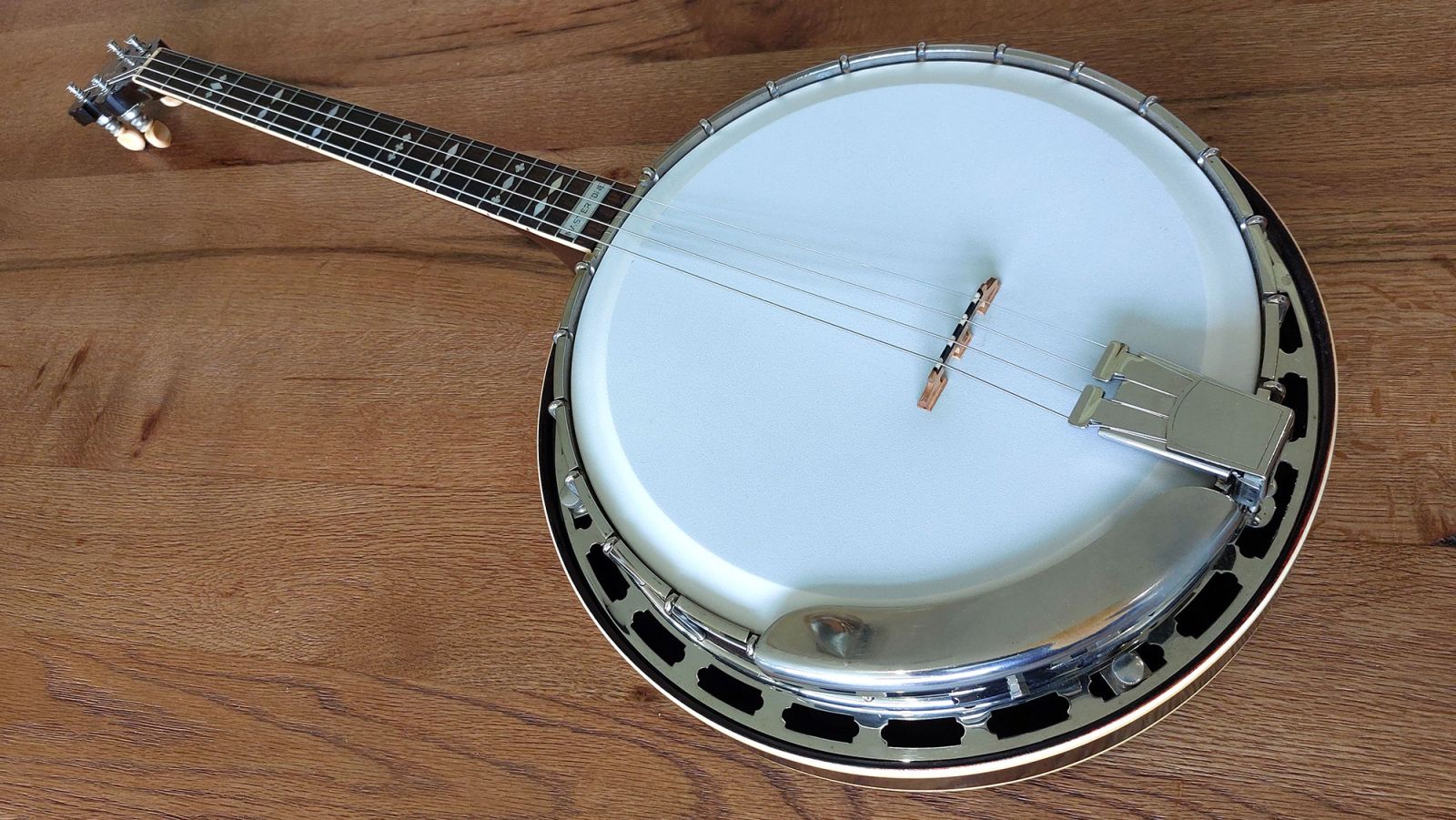 1928 Gibson TB3 tenor banjo