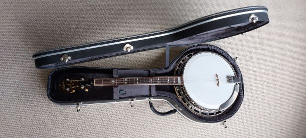 1928 Gibson TB3 tenor banjo