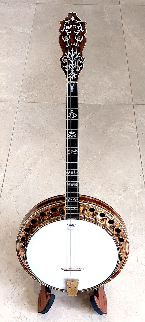 majestic deluxe tenor banjo