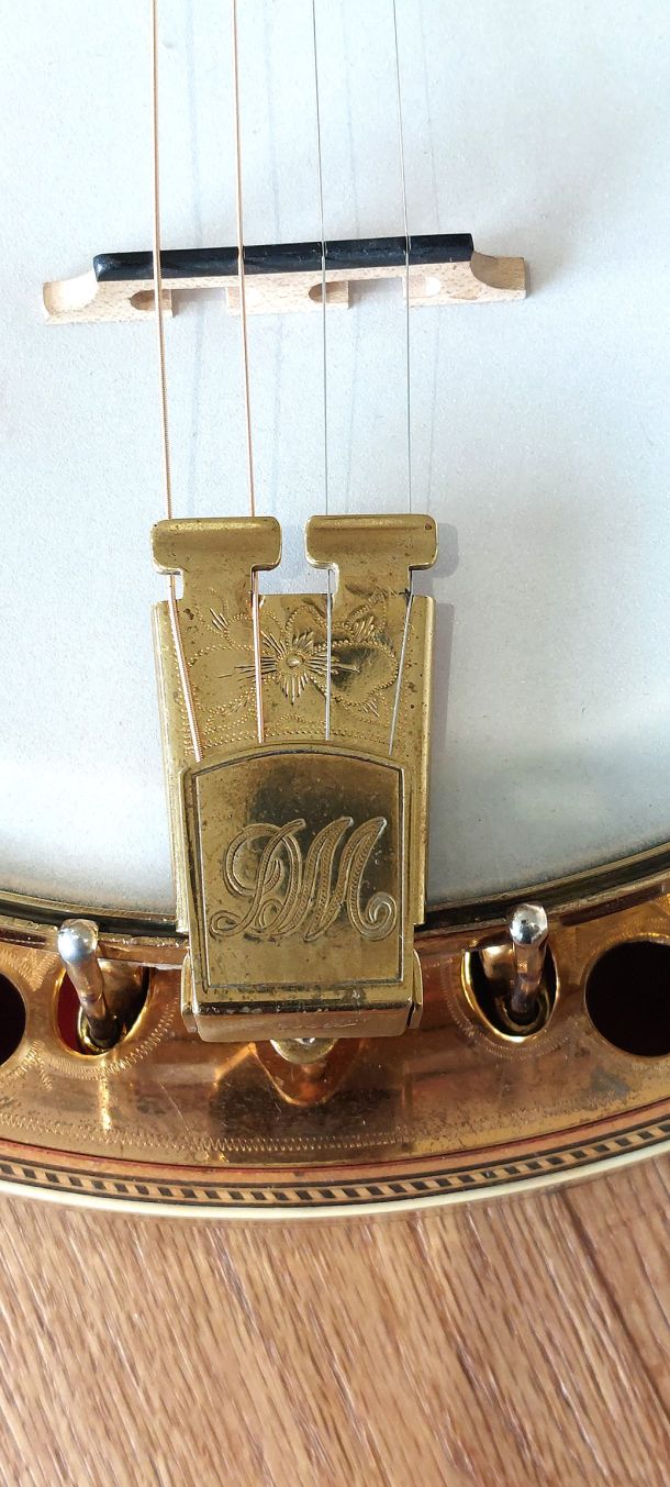 majestic deluxe tenor banjo