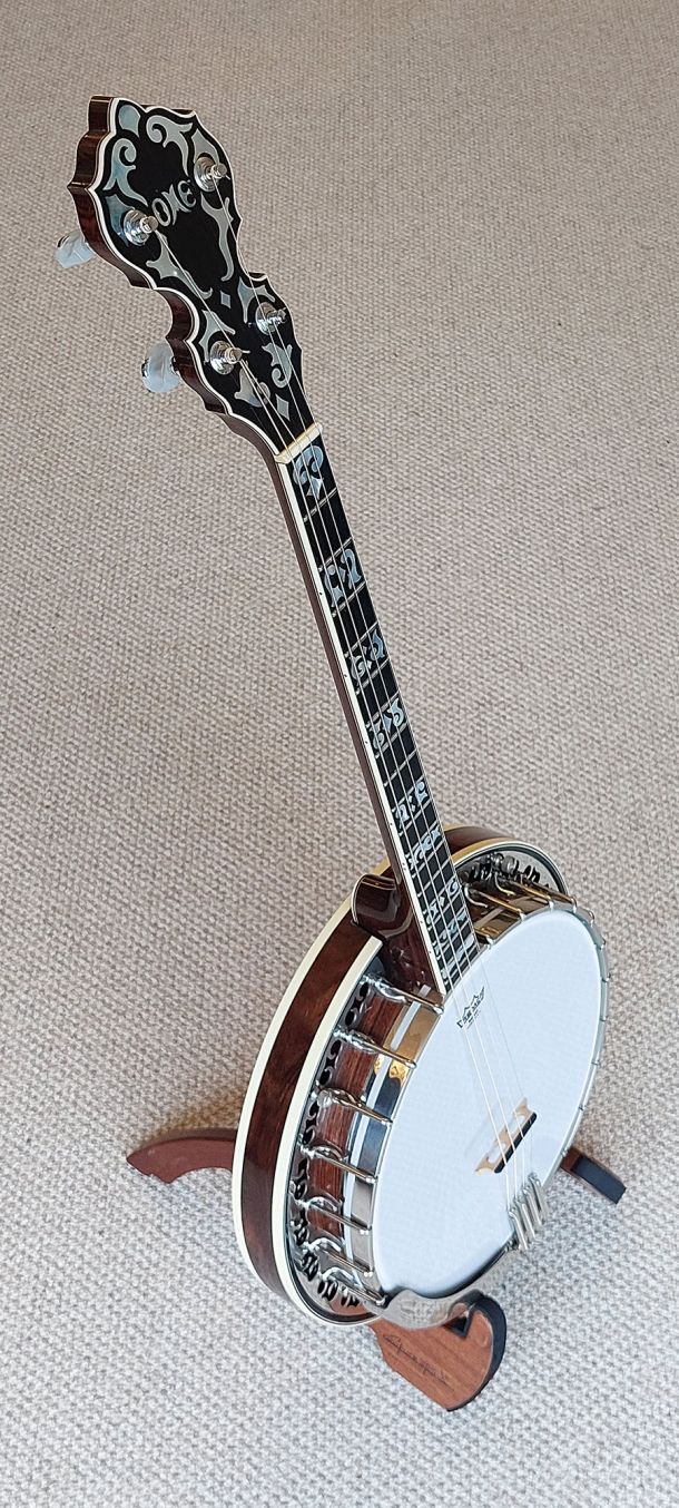 OME Monarch tenor banjo, 19 fret. made in USA